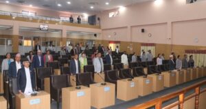 कानुन निर्माणमा लापरबाही, चार जना सांसदले बोलेर पारित भयो विधेयक