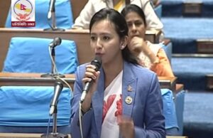 स्वास्थ्यमन्त्रीले बिमा कार्यक्रम अलपत्र पारेको सांसद कार्कीको आरोप