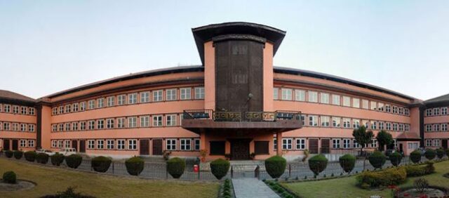 बालेन शाहविरुद्धको रिट हेर्न नभ्याइनेमा