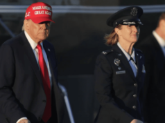 बर्खास्त गरिएका विशेष वकिललाई पदबहाल गर्न ट्रम्पलाई अदालतको आदेश