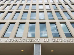 कर्मचारीको संख्या आधामा झार्दैछ अमेरिकी शिक्षा मन्त्रालय
