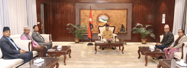 प्रधानमन्त्री र आन्दोलनरत शिक्षकबीच बालुवाटारमा वार्ता